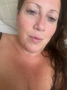 xsexycurvymilf online show from July 30, 2026, 6:34 am