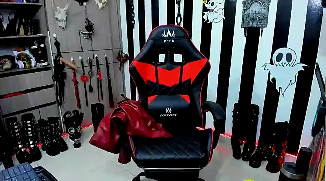 Snapshot of daven56 chatting on December 5, 2024, 3:06 pm daven56 online show from December 5, 2024, 3:06 pm