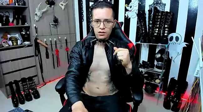 Snapshot of daven56 chatting on December 29, 2024, 4:19 pm daven56 online show from December 29, 2024, 4:19 pm