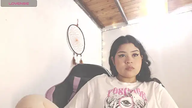 Amara18  online show from April 20, 2026, 5:32 am