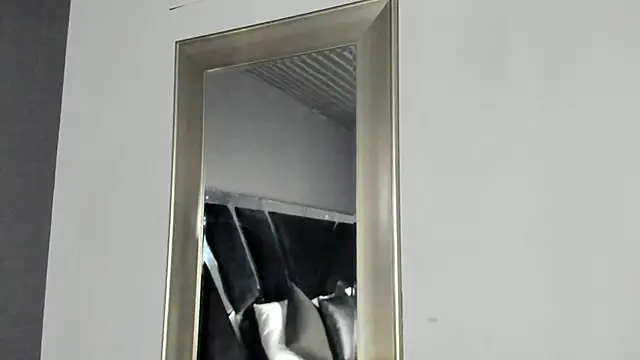 Amareto  online show from April 5, 2026, 10:12 am