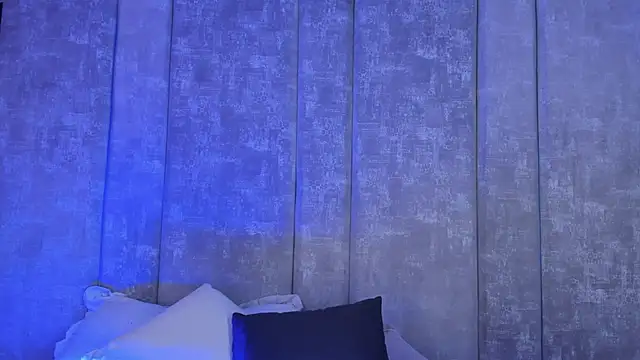 Amareto  online show from April 13, 2026, 12:10 pm