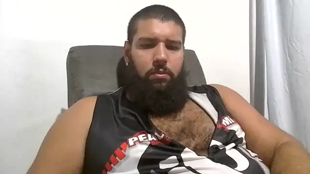 Snapshot of Luksmen chatting on March 3, 2026, 4:57 pm Luksmen online show from March 3, 2026, 4:57 pm