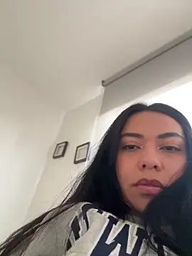 Snapshot of PetitLumiere chatting on February 7, 2025, 1:01 pm PetitLumiere online show from February 7, 2025, 1:01 pm