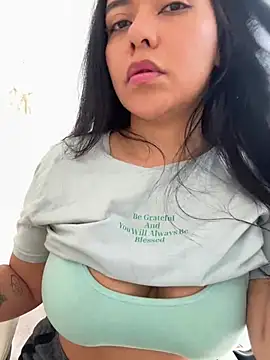 Snapshot of PetitLumiere chatting on February 12, 2025, 1:59 pm PetitLumiere online show from February 12, 2025, 1:59 pm