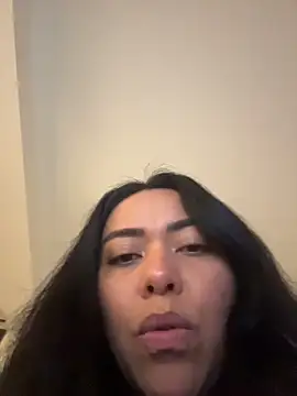 PetitLumiere online show from November 25, 2025, 4:56 am