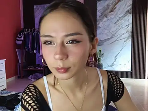 Snapshot of cute_roxana_ chatting on July 29, 2026, 4:05 pm cute roxana online show from July 29, 2026, 4:05 pm