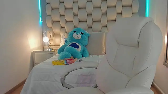 Helleamazing online show from January 12, 2025, 6:39 am