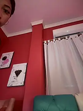 Snapshot of AleezaFrench chatting on March 2, 2025, 1:38 pm AleezaFrench online show from March 2, 2025, 1:38 pm