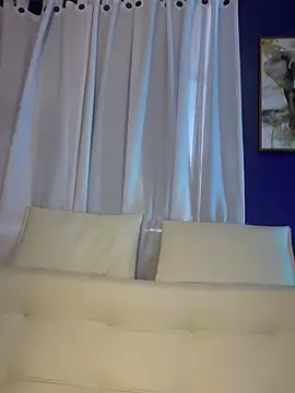 Snapshot of AleezaFrench chatting on March 3, 2025, 7:49 pm AleezaFrench online show from March 3, 2025, 7:49 pm