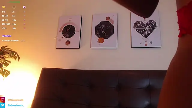 Snapshot of AleezaFrench chatting on March 15, 2025, 9:27 pm AleezaFrench online show from March 15, 2025, 9:27 pm