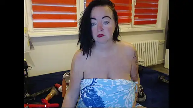 Alexie33 online show from October 8, 2025, 7:06 am