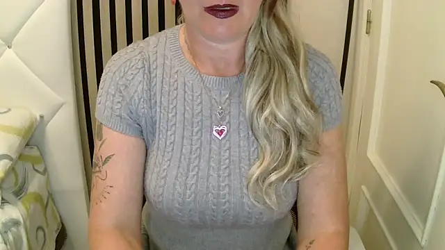 xxNoeliaxx online show from March 2, 2026, 8:32 am