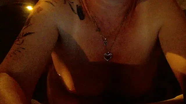 xxNoeliaxx online show from May 22, 2026, 8:14 pm