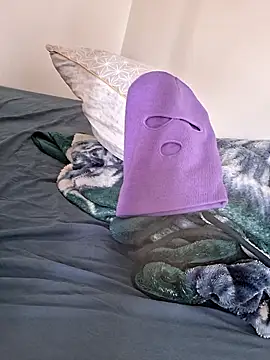 molozeb online show from October 13, 2025, 12:16 pm