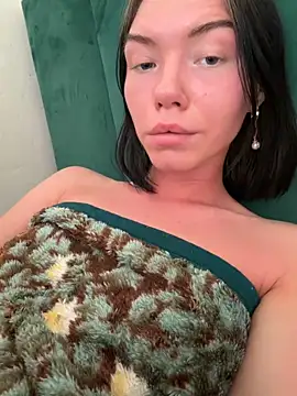 Lisaaa Alisa online show from April 9, 2026, 6:19 am