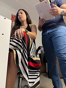 LittleDoll    online show from February 10, 2025, 12:50 pm