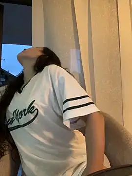 LittleDoll    online show from November 12, 2025, 10:30 pm