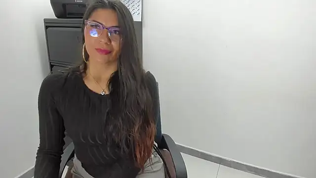 Snapshot of Luna_Dumont chatting on June 1, 2026, 11:12 am Luna Dumont online show from June 1, 2026, 11:12 am