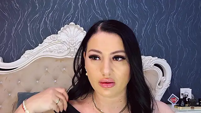 Lauren Saint online show from March 21, 2026, 2:31 pm