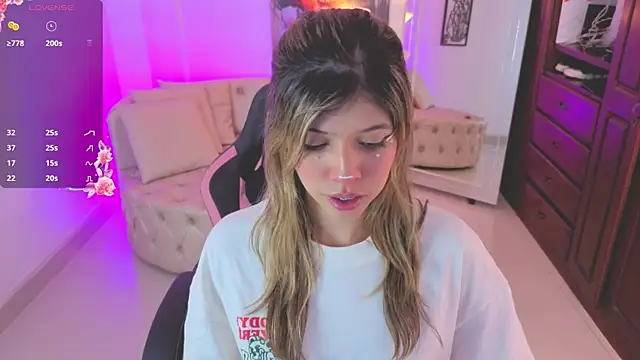 NATAASHA    online show from September 16, 2025, 3:18 am