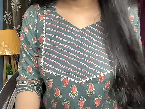 Snapshot of Karnaa_vail chatting on February 20, 2026, 5:04 am Karnaa vail online show from February 20, 2026, 5:04 am