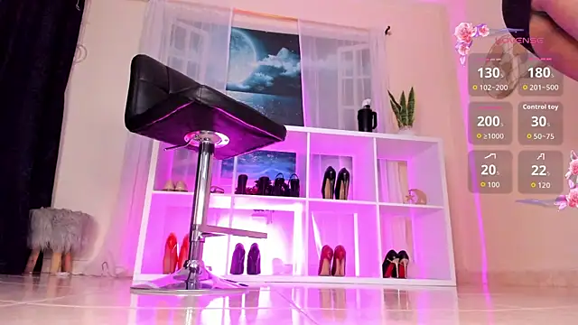 Snapshot of Itzeldreams chatting on September 15, 2025, 12:49 pm Itzeldreams online show from September 15, 2025, 12:49 pm