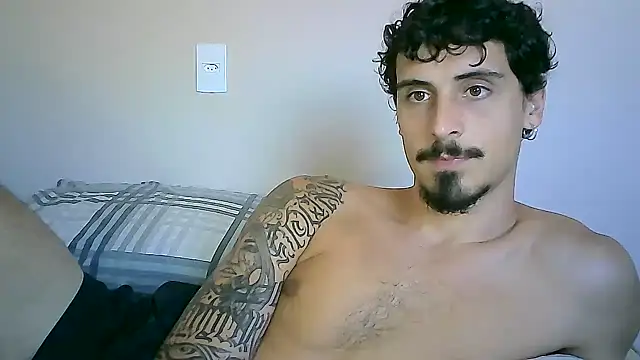 Snapshot of milkoffe chatting on December 5, 2024, 7:49 pm milkoffe online show from December 5, 2024, 7:49 pm