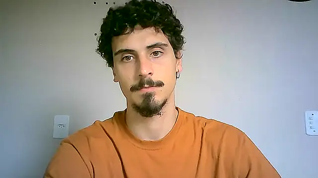 Snapshot of milkoffe chatting on December 10, 2024, 1:22 pm milkoffe online show from December 10, 2024, 1:22 pm