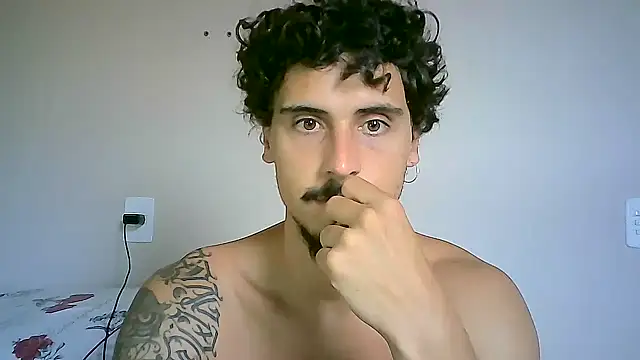 Snapshot of milkoffe chatting on January 8, 2025, 4:22 pm milkoffe online show from January 8, 2025, 4:22 pm