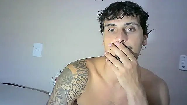 Snapshot of milkoffe chatting on January 14, 2025, 10:55 pm milkoffe online show from January 14, 2025, 10:55 pm