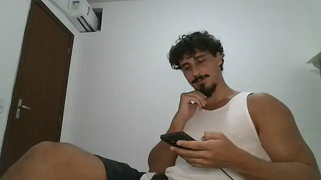 Snapshot of milkoffe chatting on February 2, 2026, 1:04 am milkoffe online show from February 2, 2026, 1:04 am