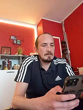 Snapshot of Denislamalice34 chatting on February 20, 2026, 1:33 pm Denislamalice34 online show from February 20, 2026, 1:33 pm