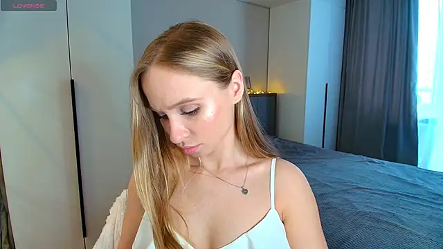 Mad1en online show from March 27, 2026, 5:35 am