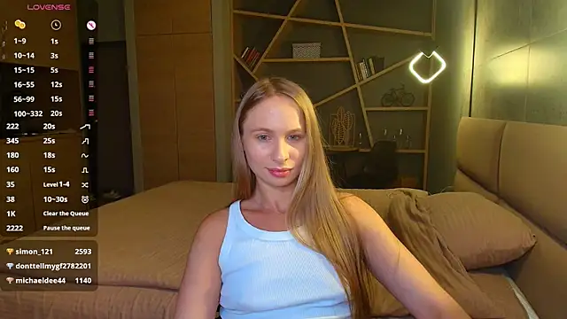 Snapshot of Mad1en chatting on July 19, 2026, 3:54 am Mad1en online show from July 19, 2026, 3:54 am