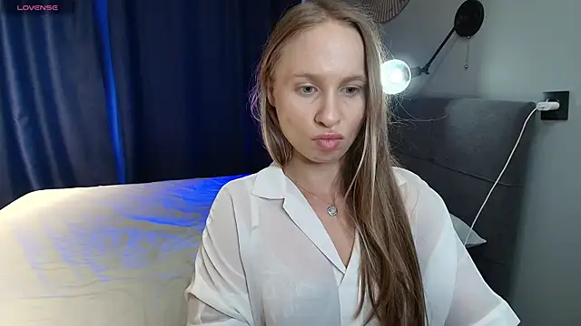 Snapshot of Mad1en chatting on July 24, 2026, 9:51 am Mad1en online show from July 24, 2026, 9:51 am