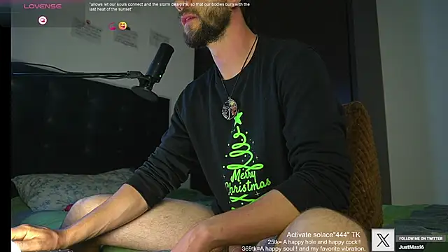 Snapshot of just_maxii chatting on March 20, 2025, 11:12 pm just maxii online show from March 20, 2025, 11:12 pm