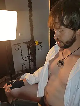 just maxii online show from October 29, 2025, 11:39 pm