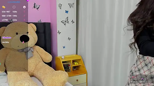 Snapshot of SophiaLiu chatting on March 23, 2025, 1:42 am SophiaLiu online show from March 23, 2025, 1:42 am