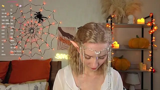 IdaValenti online show from October 30, 2025, 11:05 pm