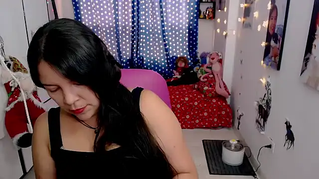 claryssa  online show from December 12, 2024, 8:21 pm