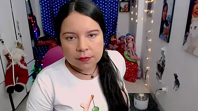 claryssa  online show from January 1, 2025, 11:07 pm