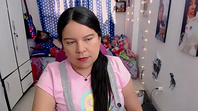 claryssa  online show from January 17, 2025, 8:44 pm