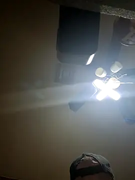 Snapshot of Hugebwc102 chatting on December 23, 2025, 8:56 am Hugebwc102 online show from December 23, 2025, 8:56 am