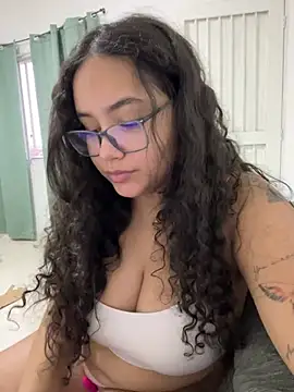 CurlyGirl 1 online show from February 22, 2025, 11:46 am