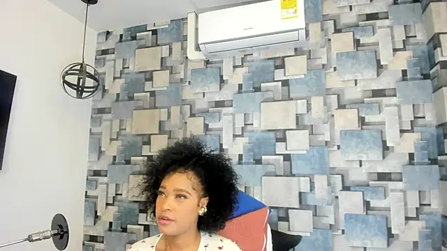 Snapshot of angel_dthroatt chatting on May 8, 2026, 12:10 pm angel dthroatt online show from May 8, 2026, 12:10 pm