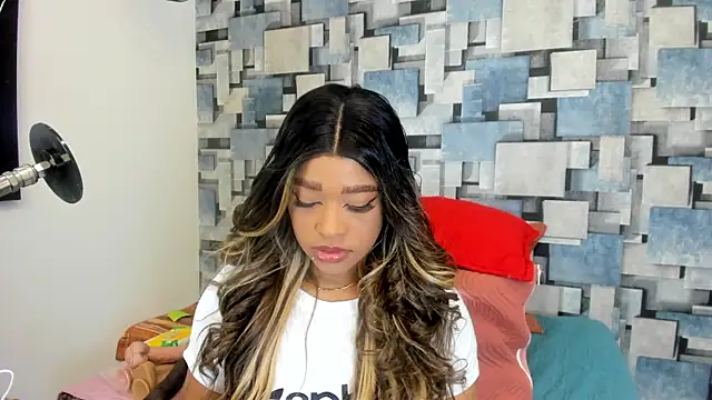 Snapshot of angel_dthroatt chatting on June 1, 2026, 12:07 pm angel dthroatt online show from June 1, 2026, 12:07 pm