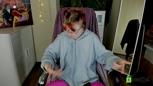 Melissa Wells online show from November 14, 2025, 3:44 pm