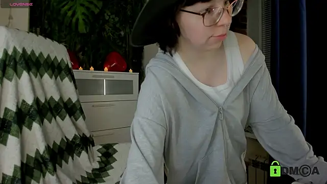 Melissa Wells online show from June 17, 2026, 11:49 pm