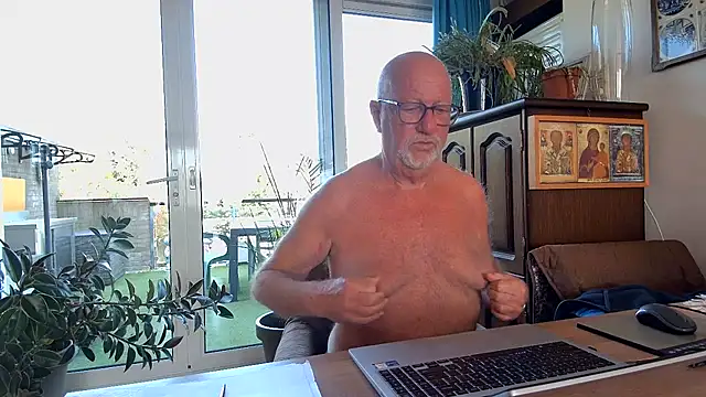 Snapshot of sperpa chatting on April 15, 2026, 9:16 am sperpa online show from April 15, 2026, 9:16 am